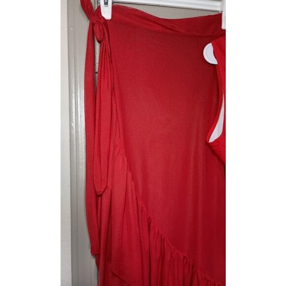 One-Piece Bathing Suit & Matching Sarong - Picture 6 of 8